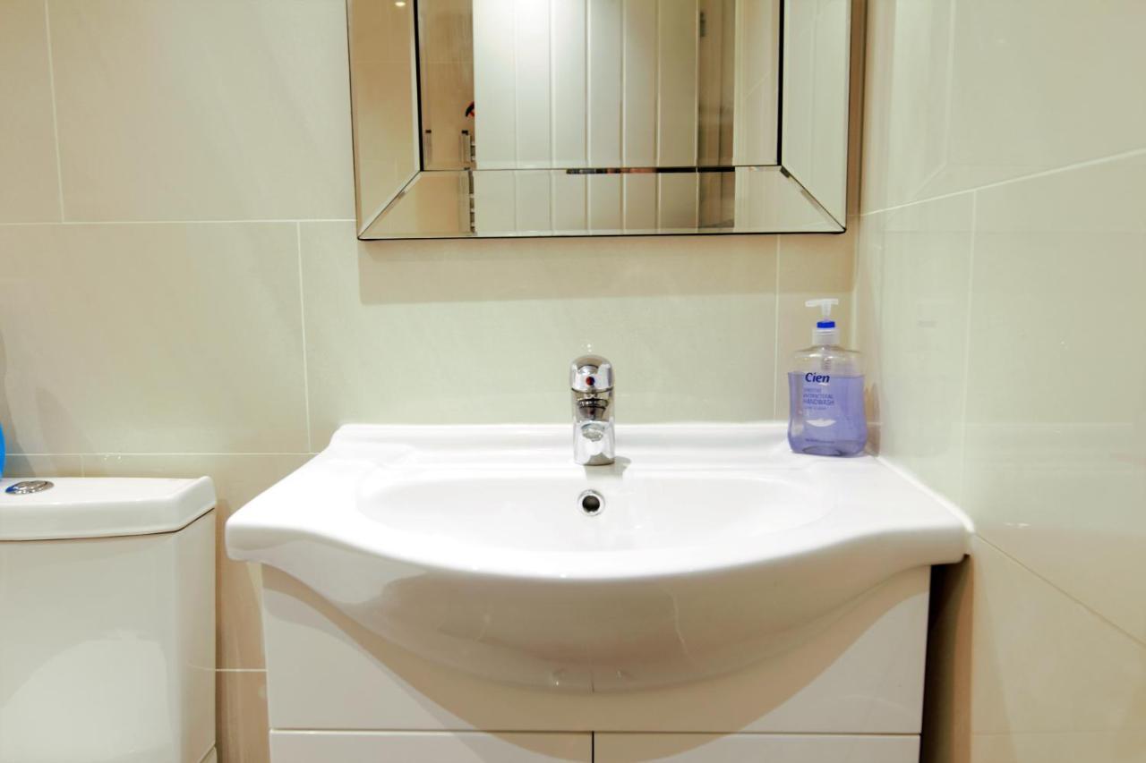 Stylish 2 Bedroom Apartment In The Heart Of Greenwich London Exterior foto