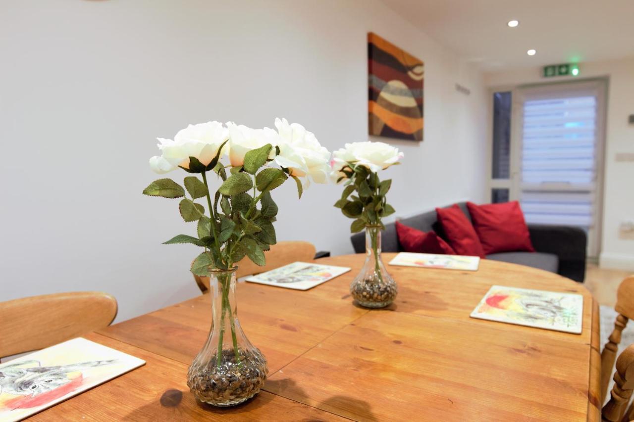 Stylish 2 Bedroom Apartment In The Heart Of Greenwich London Exterior foto